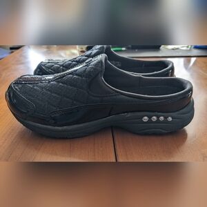 Easy Spirit Black patent leather/quilted "Traveltime Mules" slip on sneakers